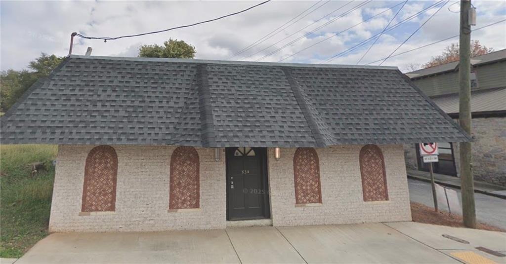 Property Image for 634 N Clayton Street