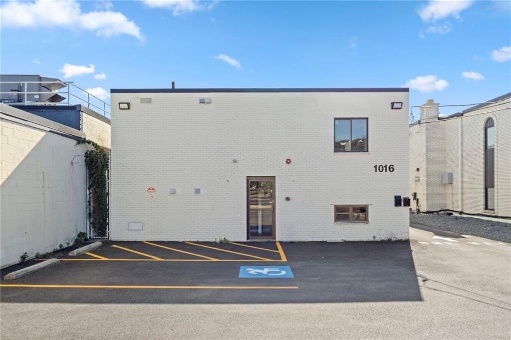 Property Image for 1016 Park Avenue