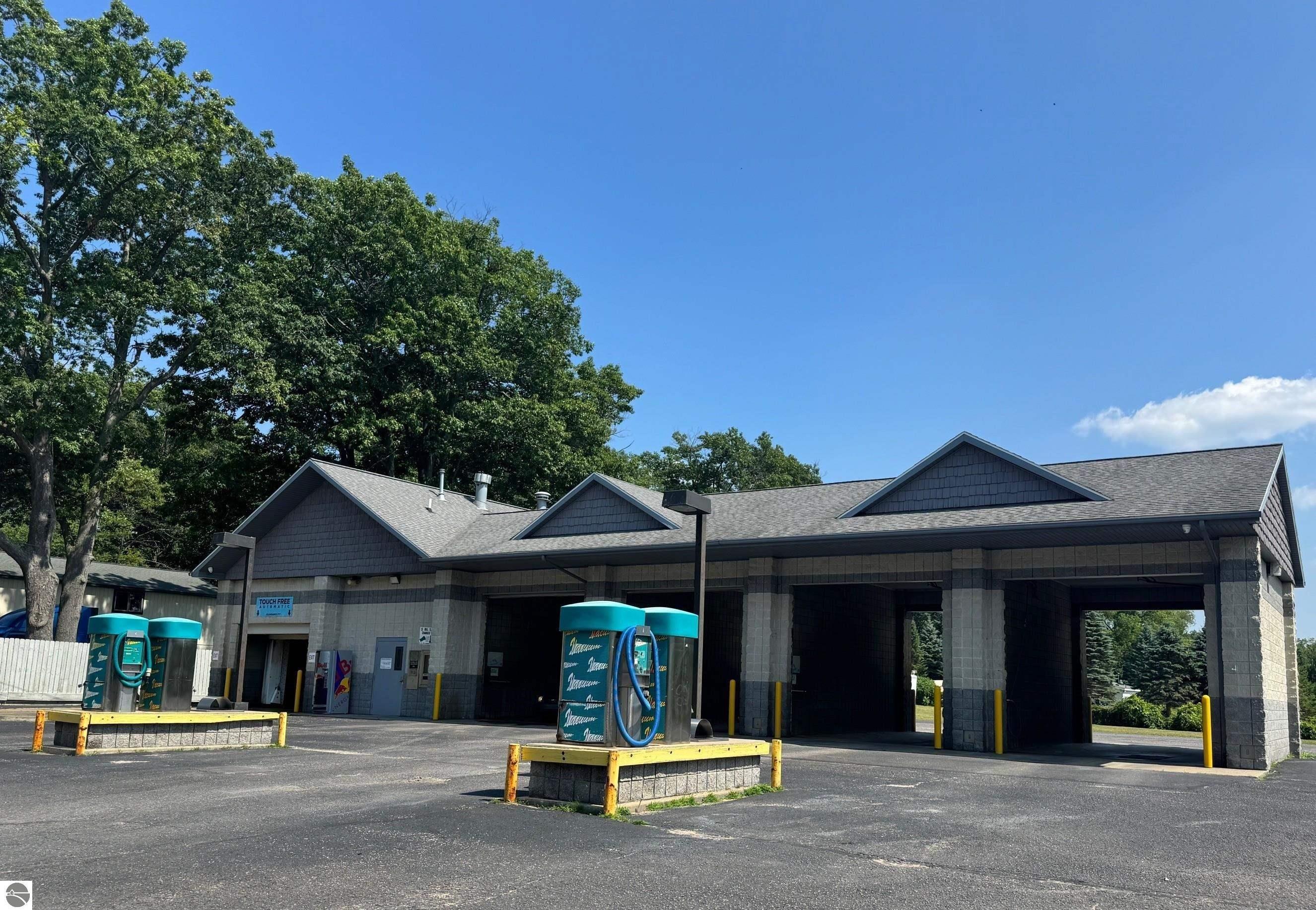 Property Image for 225 W Houghton Lake Drive