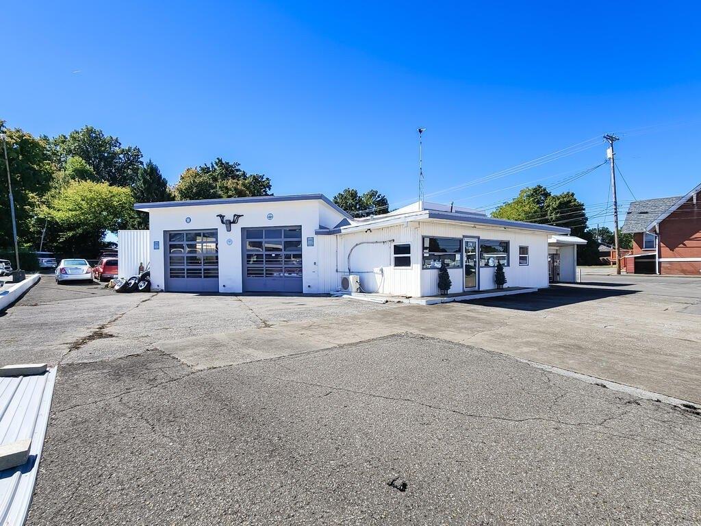 Property Image for 174 W Center St.