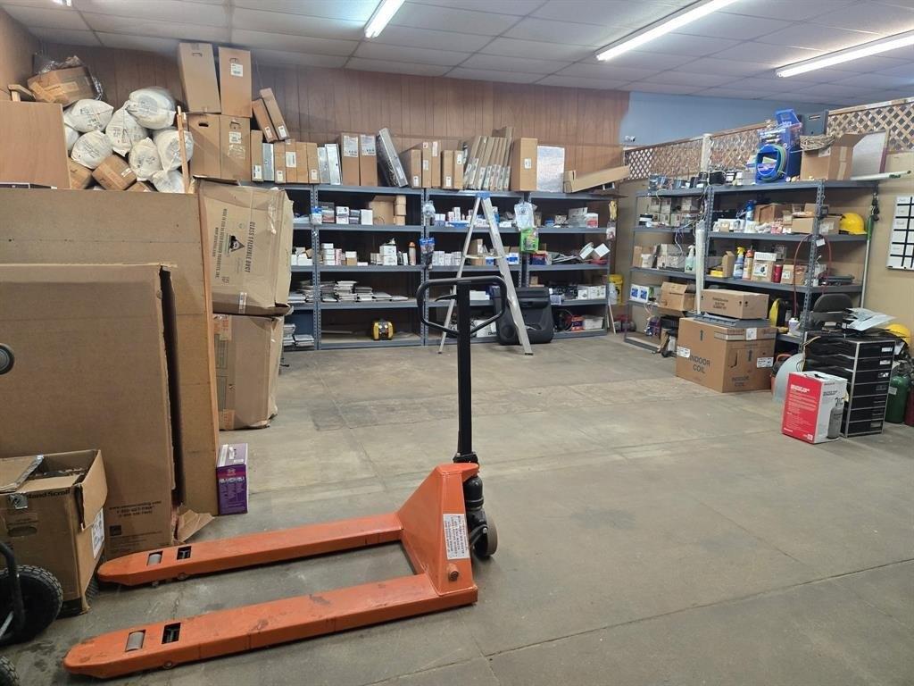 Property Image for 102 Main St