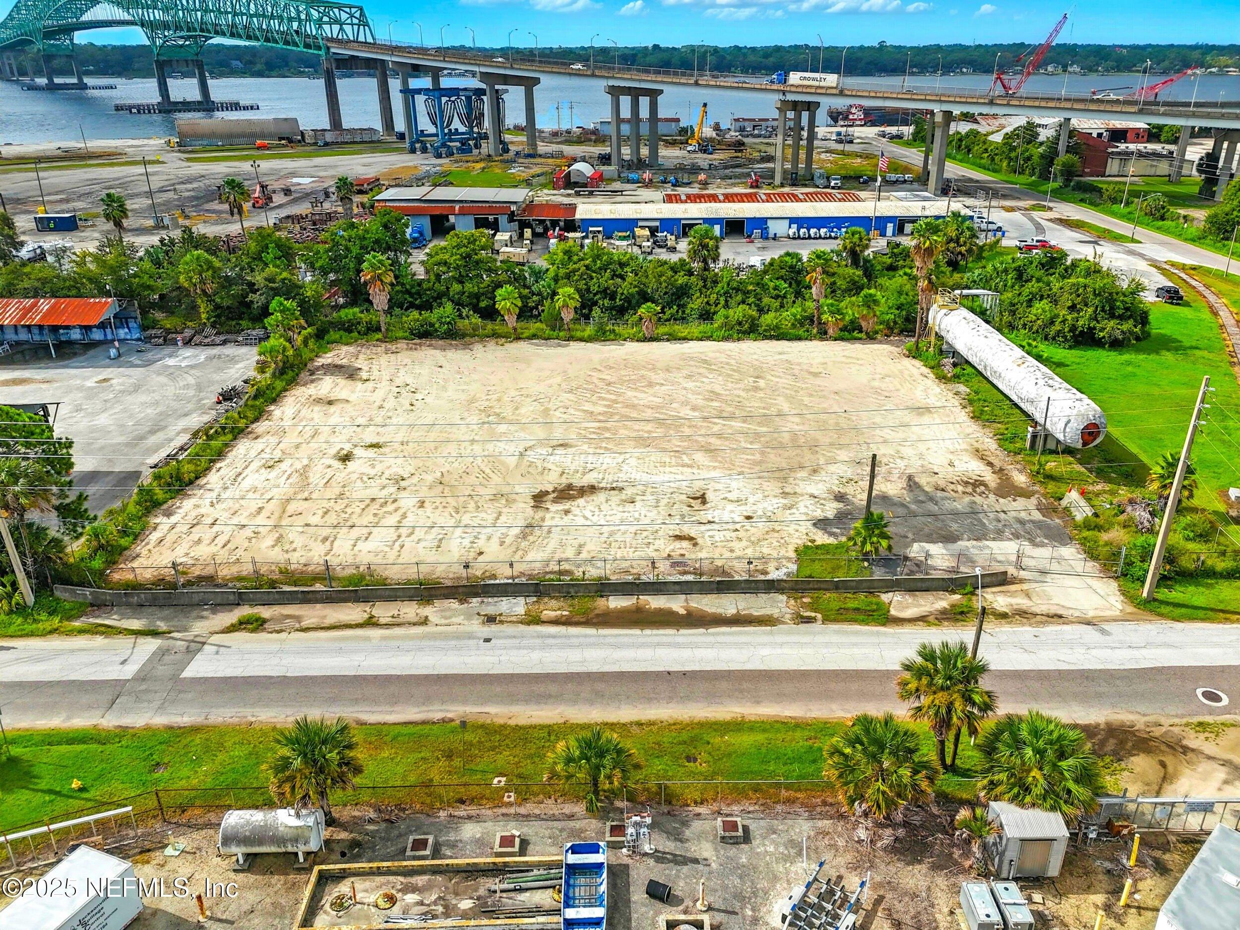 Property Image for 1932 E ADAMS Street