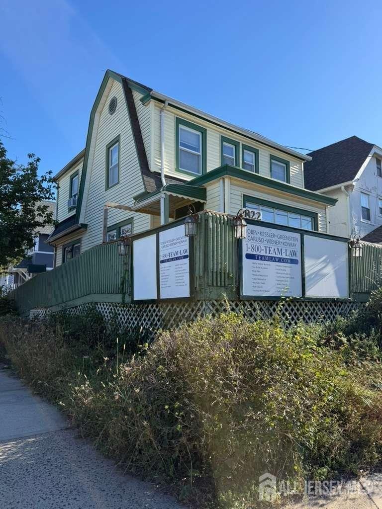 Property Image for 822 Raritan Avenue