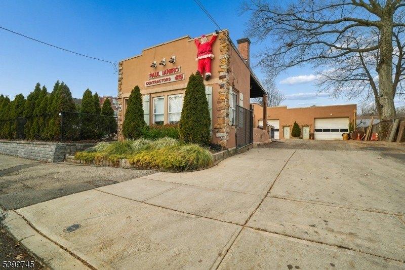 Property Image for 419-425 Valley St