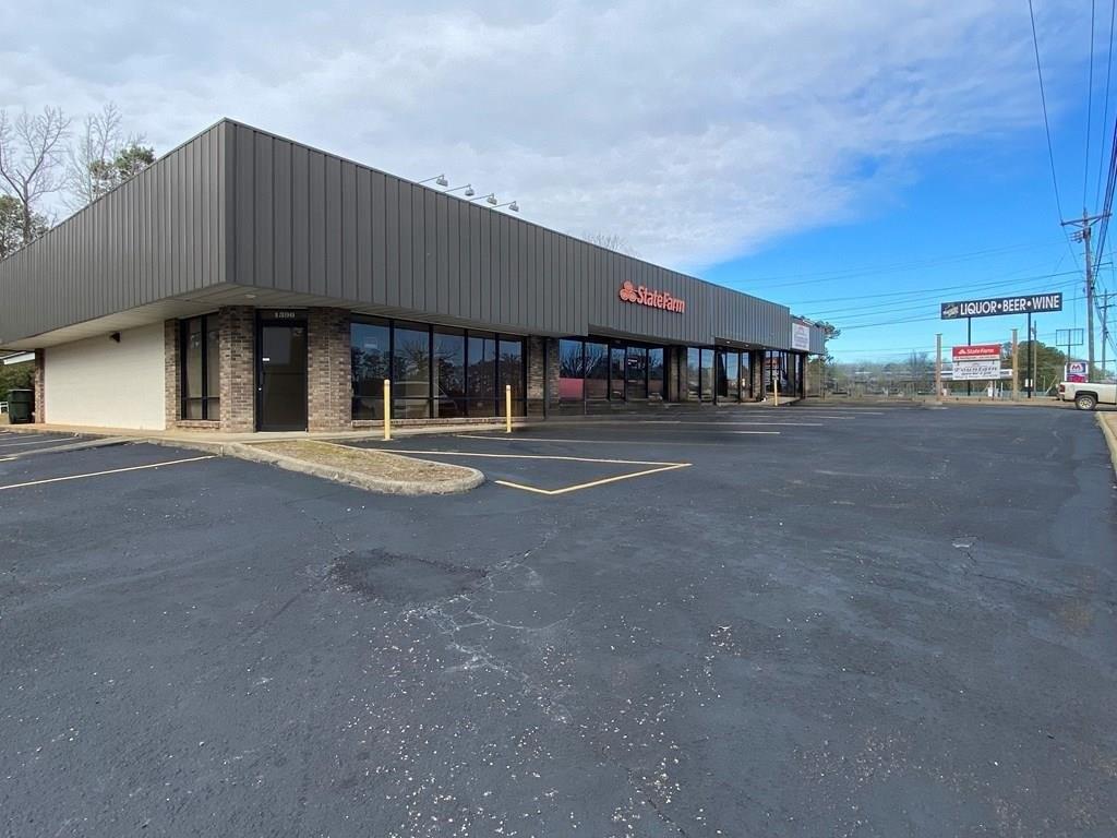 Property Image for 1390 S Forest Avenue