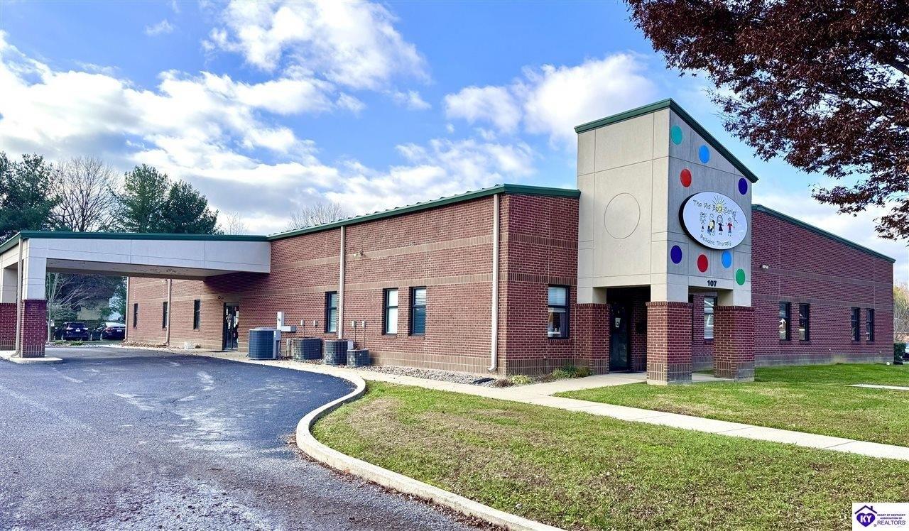 Property Image for 107 Financial Place