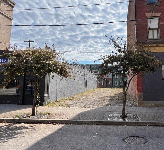 Property Image for 2524 E Carson St