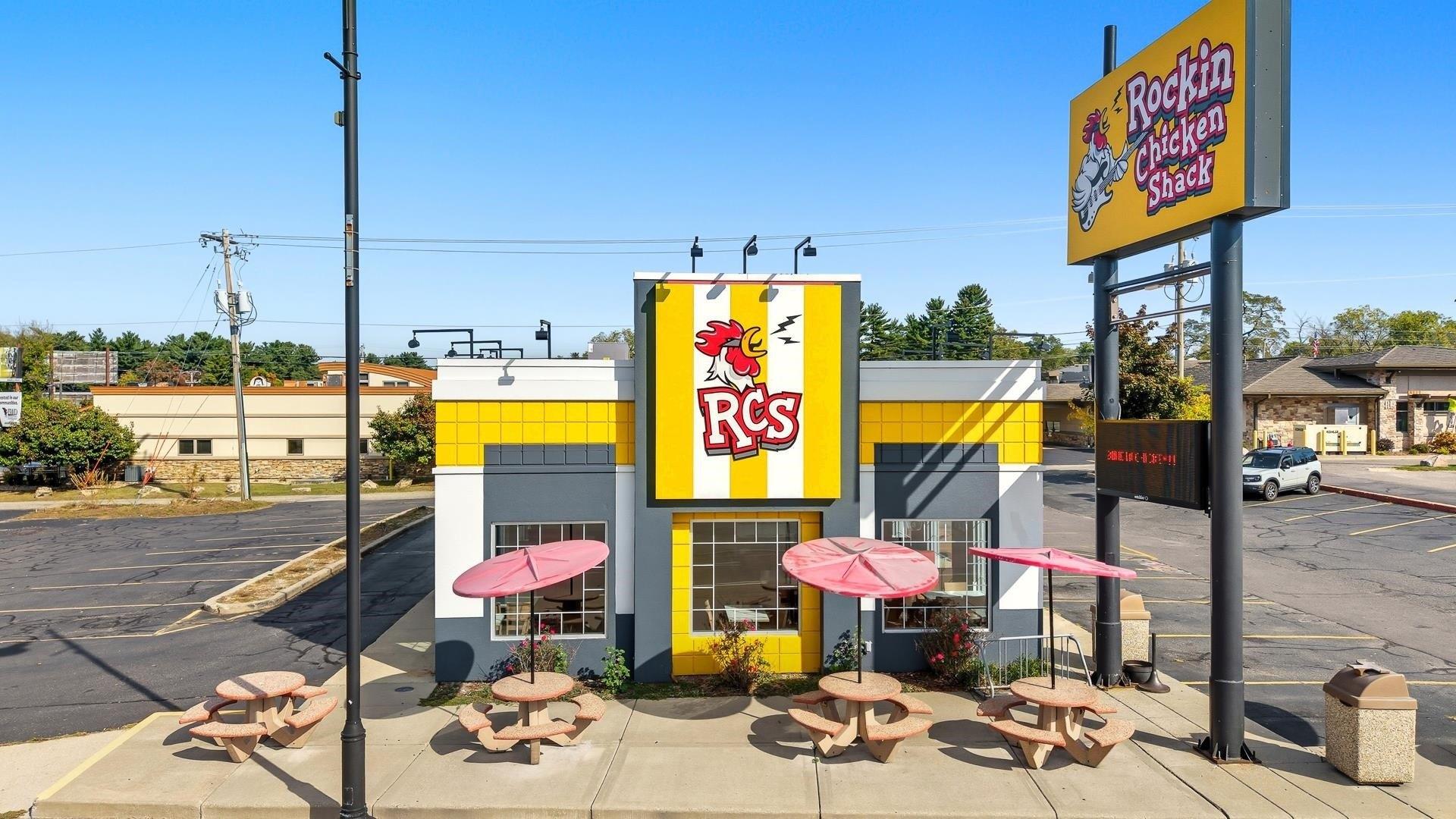 Property Image for 31 S Wisconsin Dells Parkway