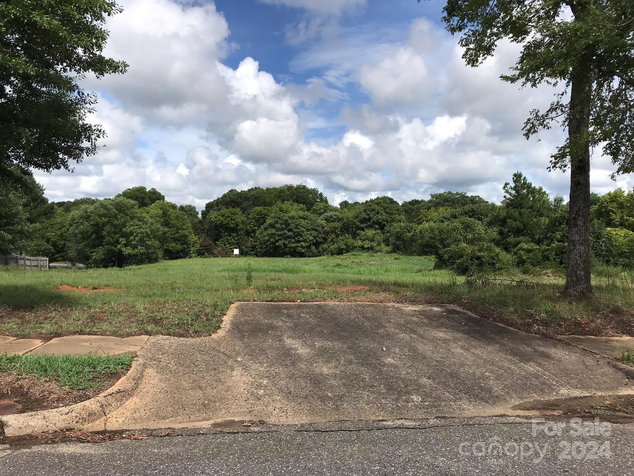 Property Image for 601 N DeKalb Street