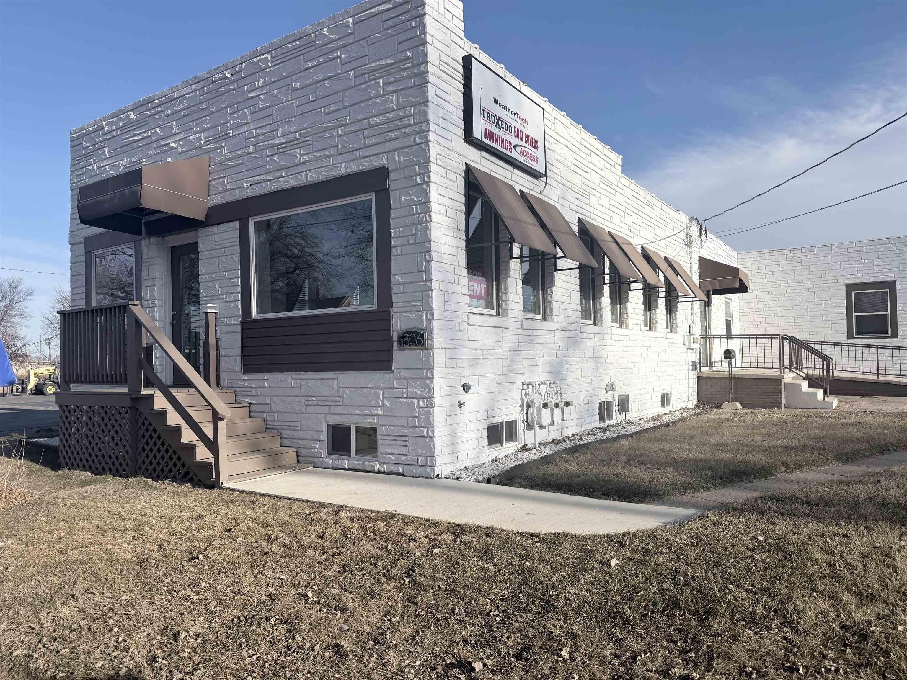 Property Image for 3806 Floyd Blvd 1