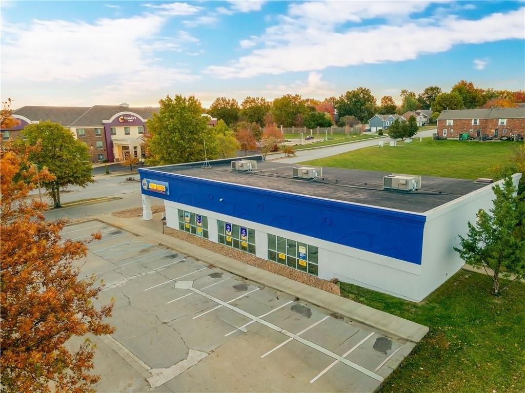 Property Image for 959 SE Oldham Parkway