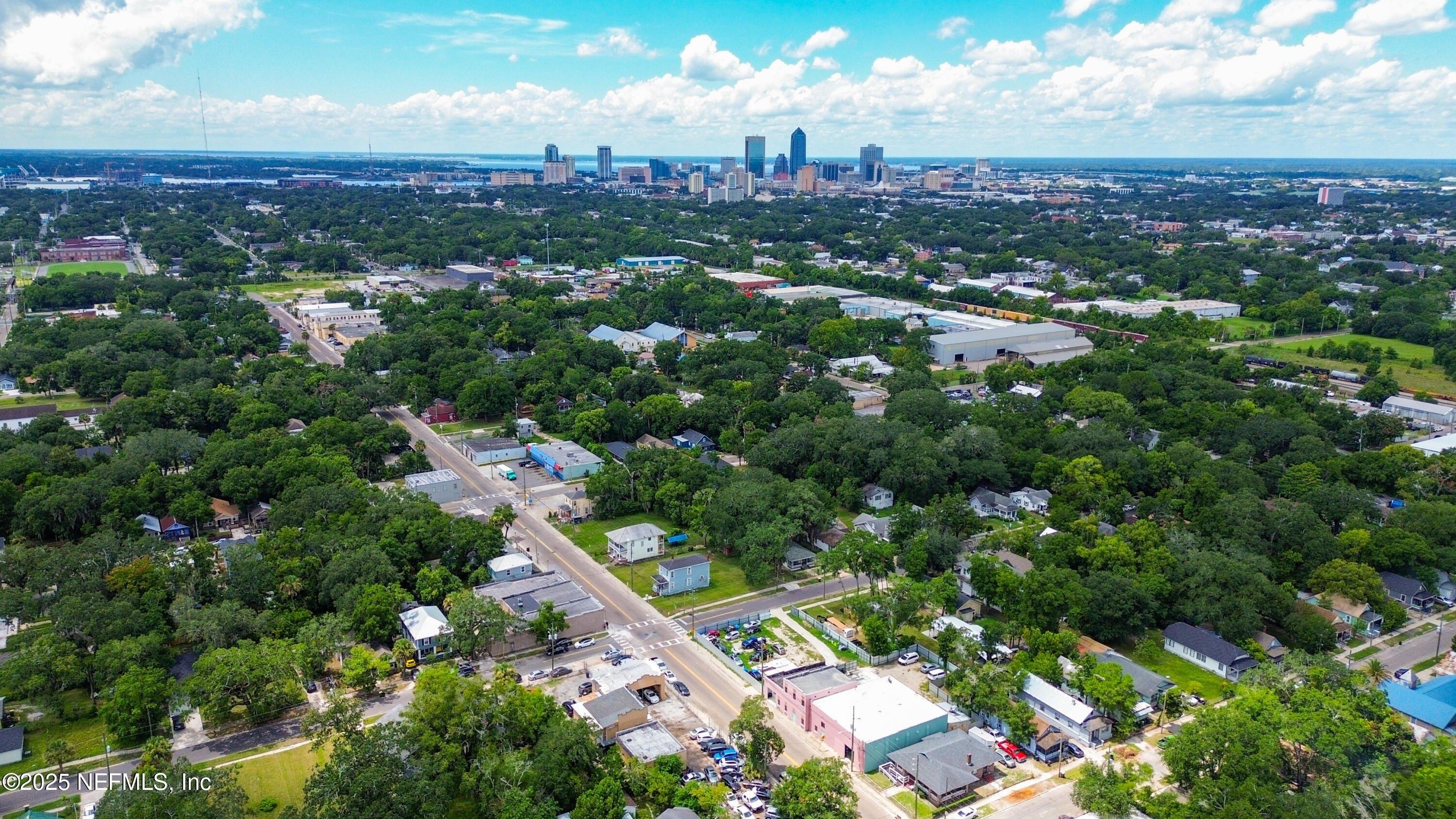 Property Image for 2215 PHOENIX Avenue