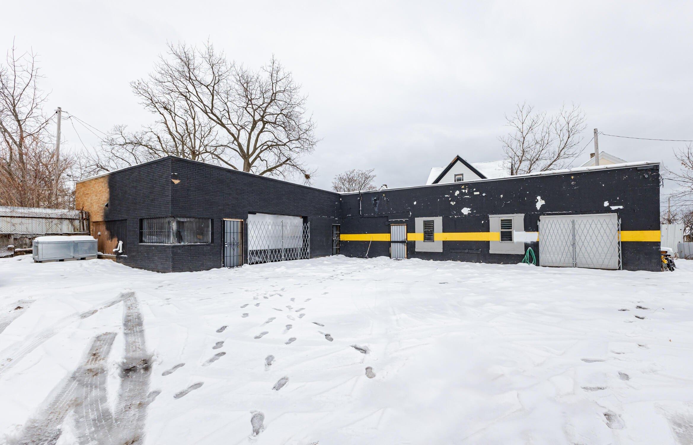 Property Image for 3210 N Dr Martin Luther King Jr Dr