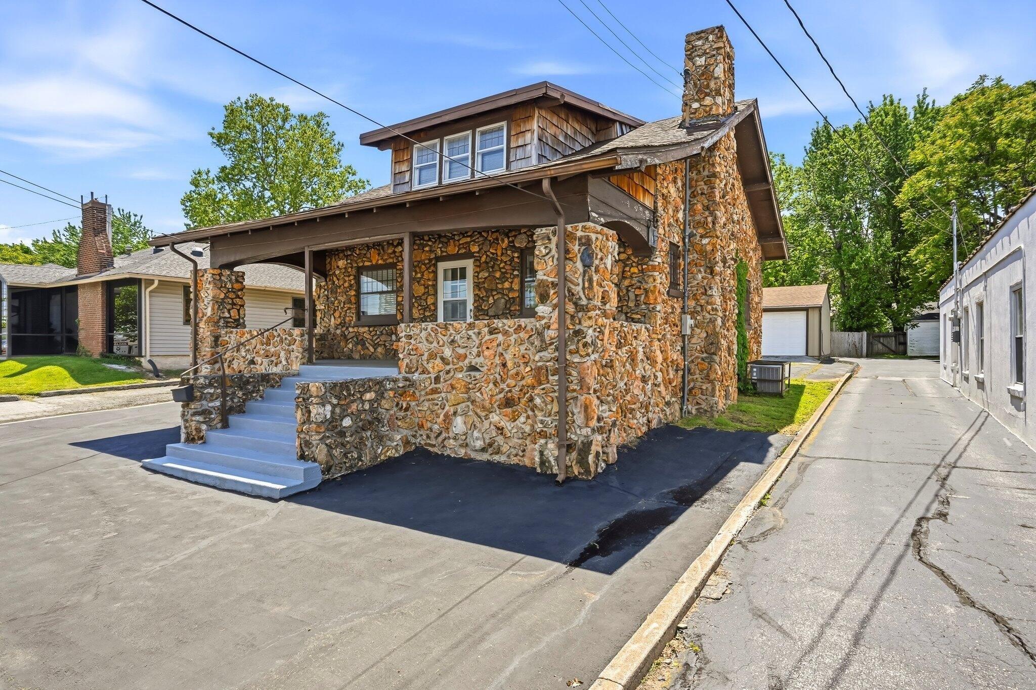 Property Image for 1646 E St Louis
