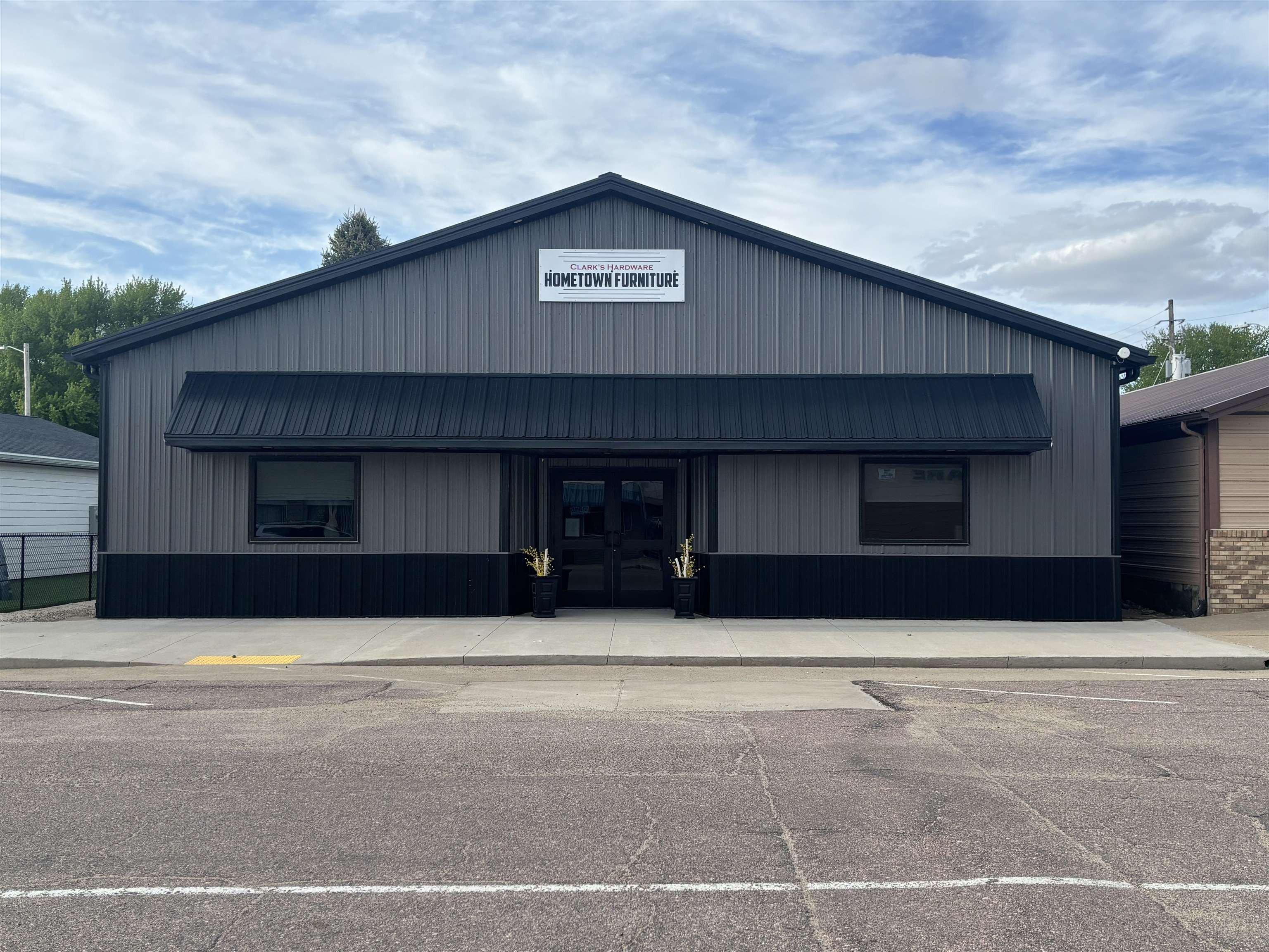 Property Image for 23 W 2nd St