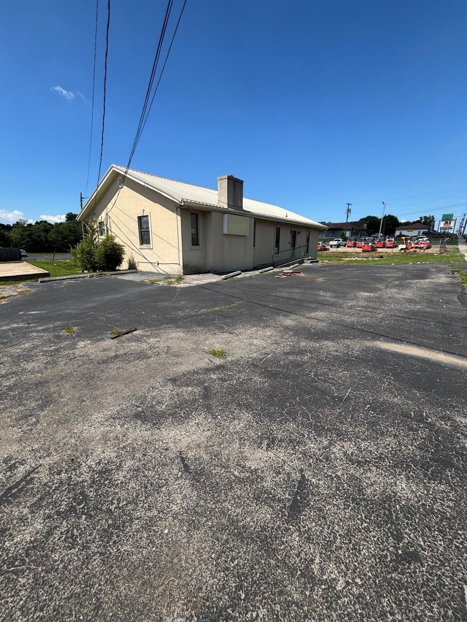 Property Image for 323 E Morris Boulevard