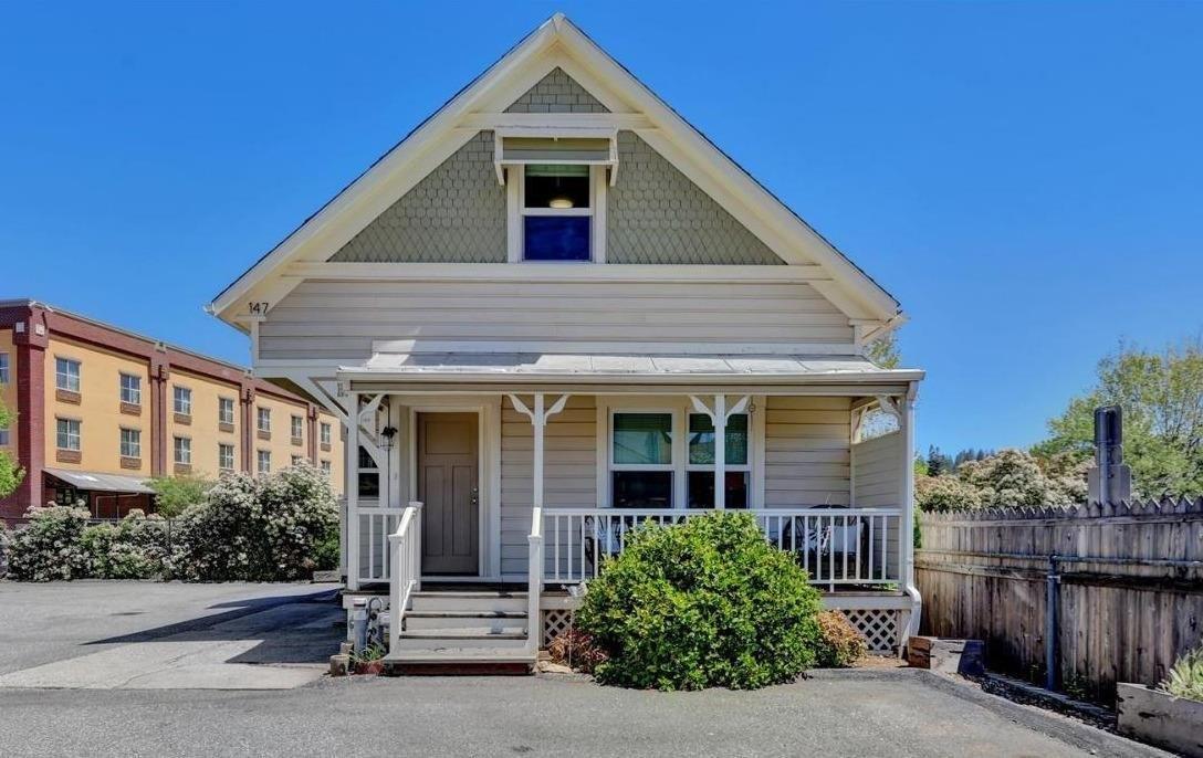 Property Image for 147 S Auburn St, Grass Valley, CA 95945