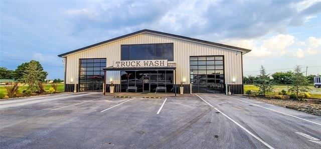 Property Image for 1228 W Gentry Avenue