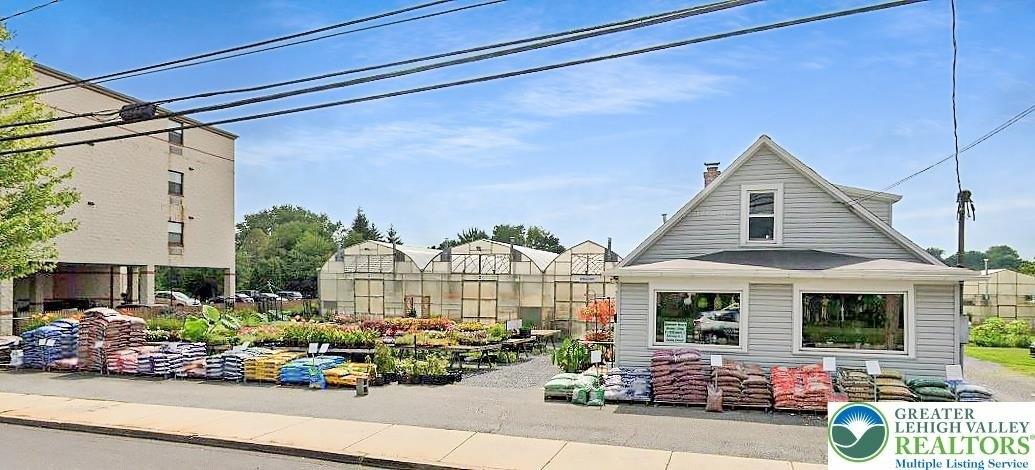 Property Image for 1422 Main Street