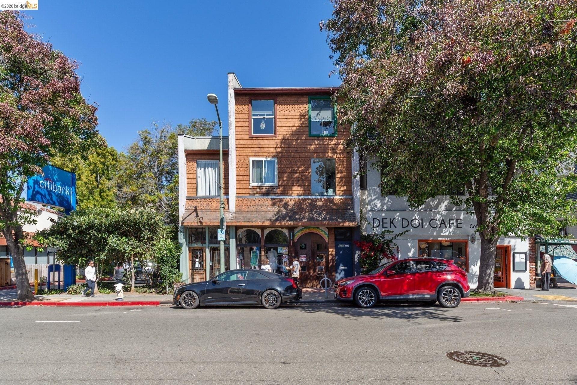 Property Image for 4125 Piedmont Ave, Oakland, CA 94611