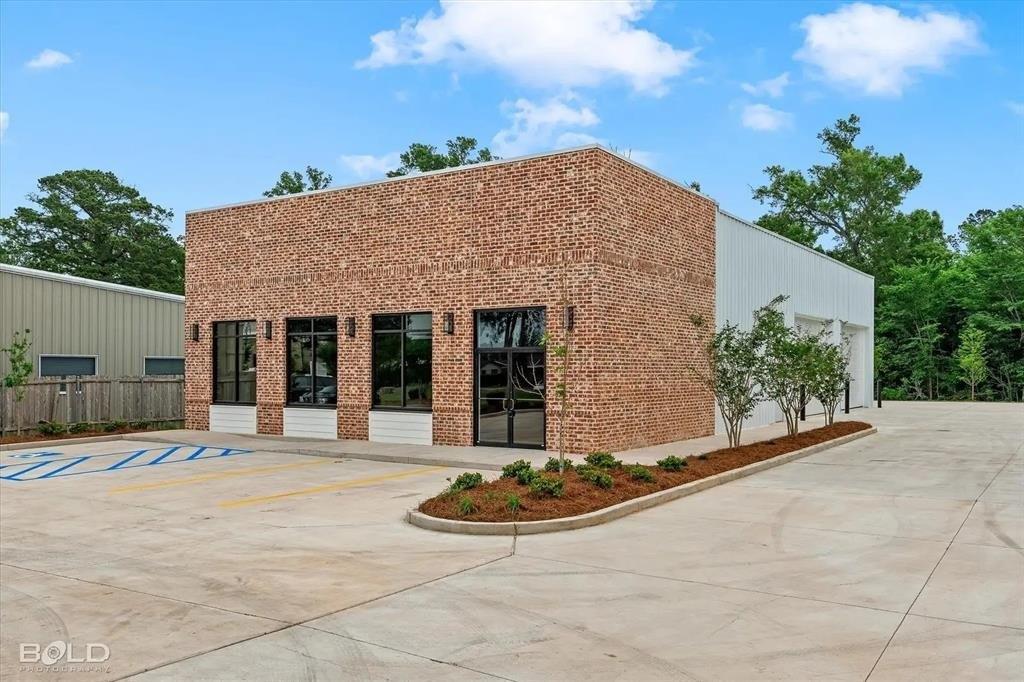 Property Image for 9305 Wallace Lake Rd, Shreveport, LA 71106