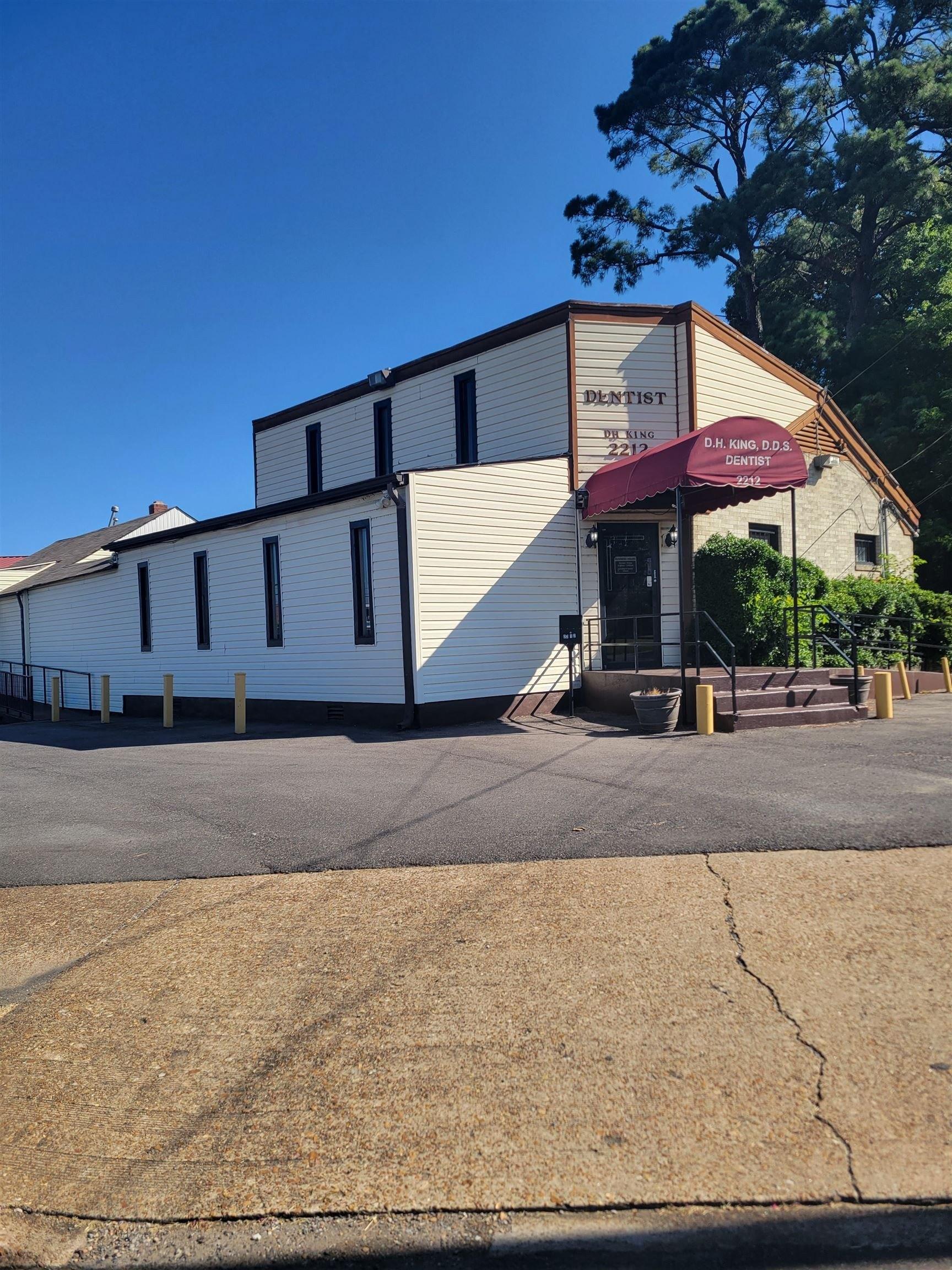 Property Image for 2212 Airways