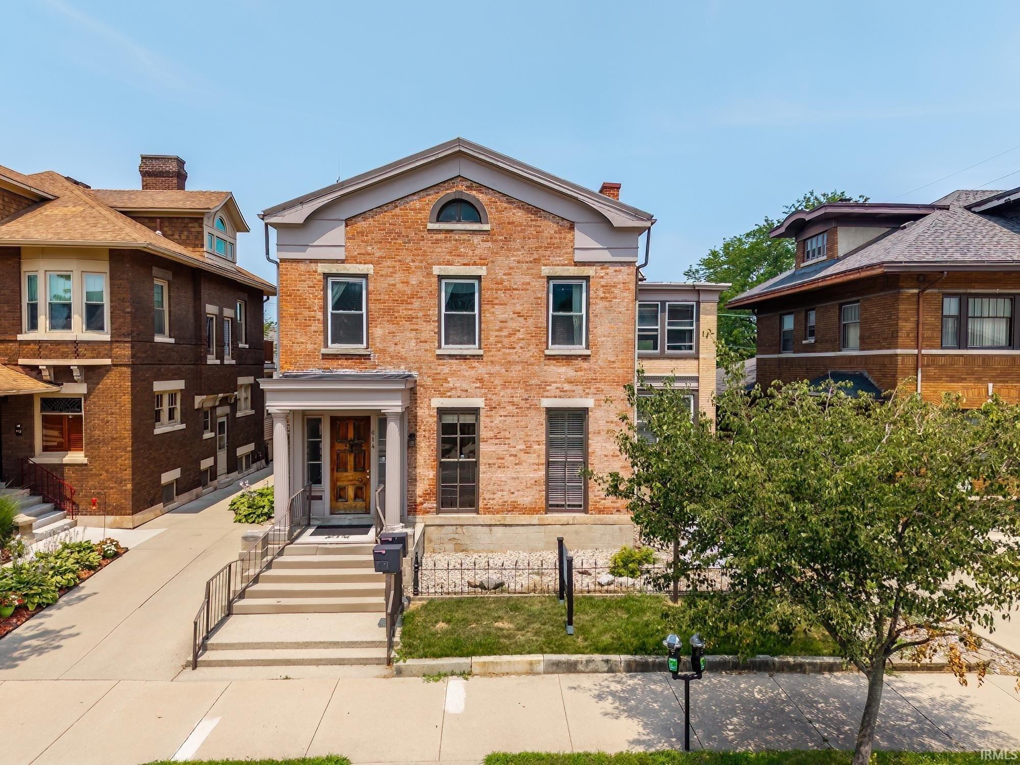 Property Image for 614 W Berry Street