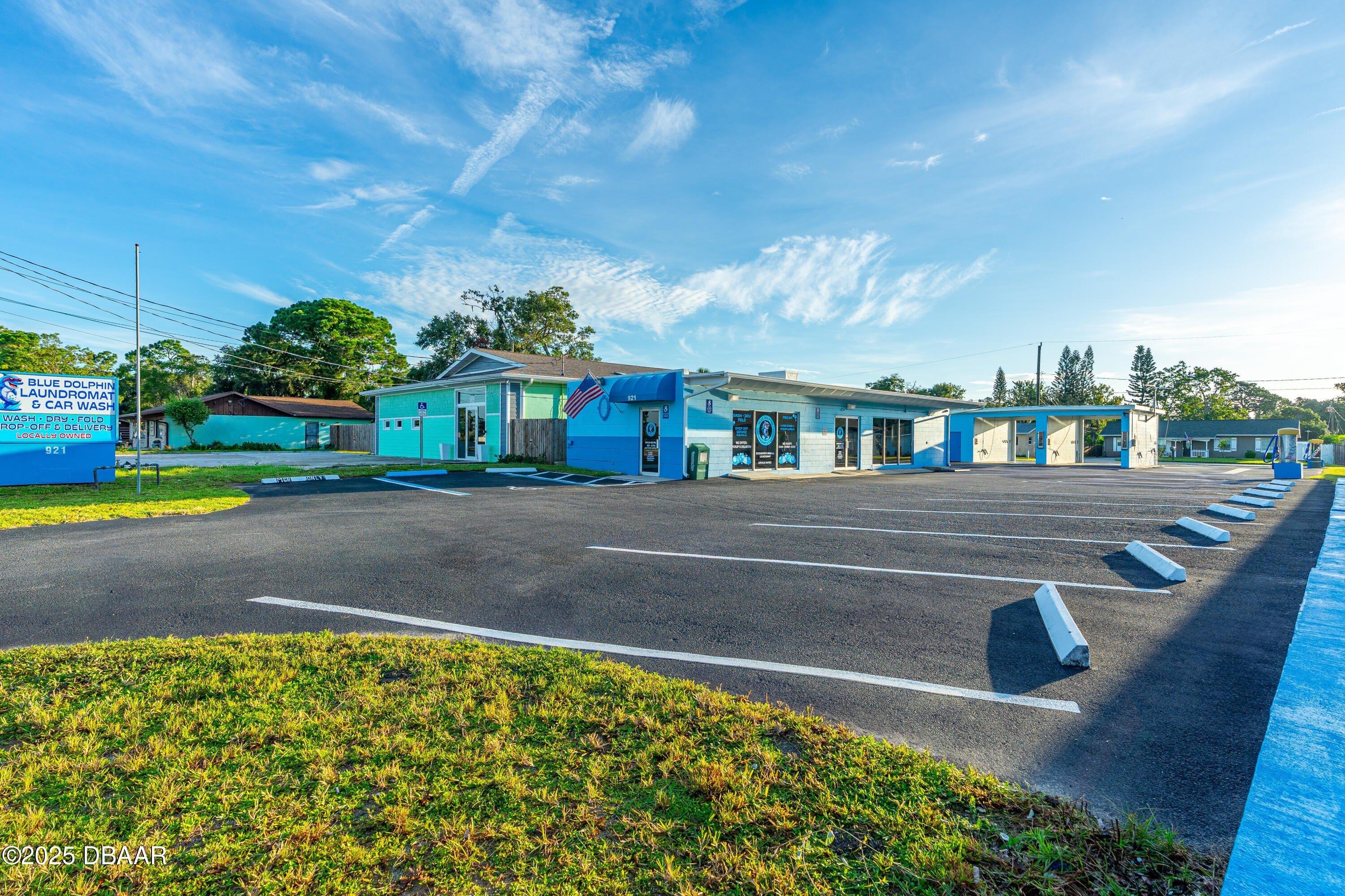 Property Image for 921 S Ridgewood Avenue