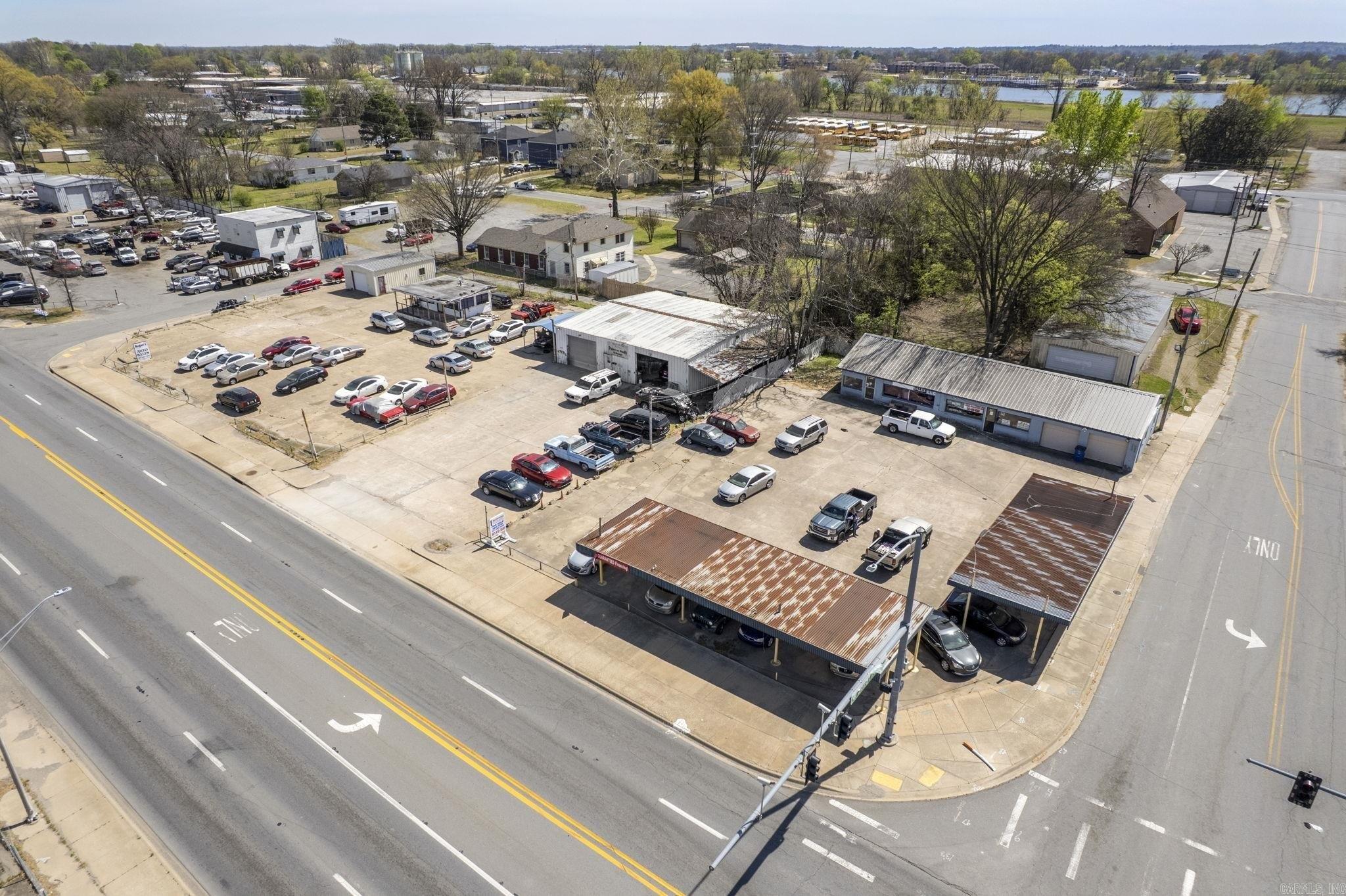 Property Image for 1400 E BROADWAY Street