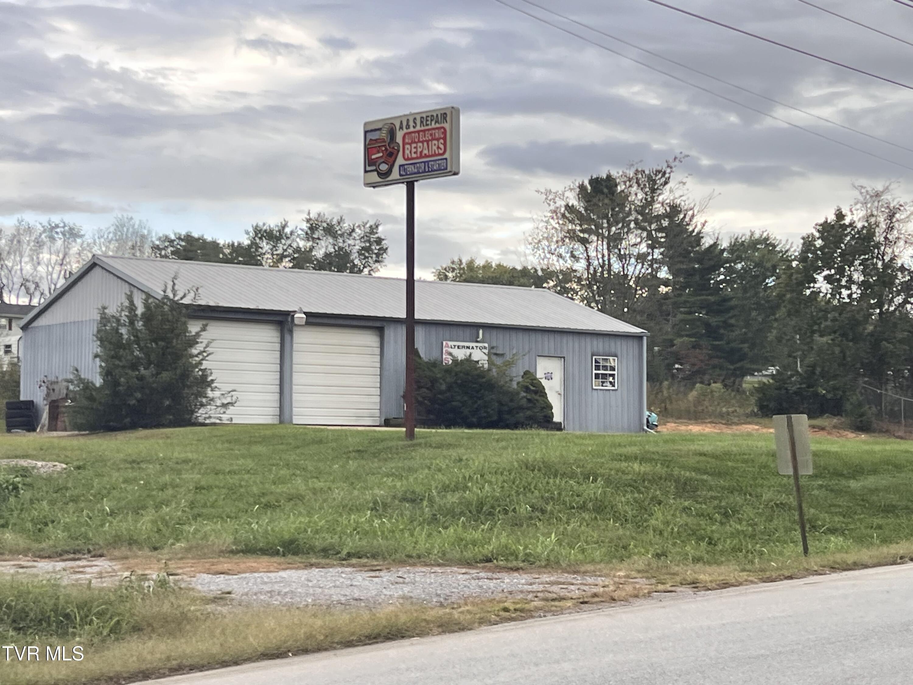 Property Image for 1930 Snapps Ferry Road