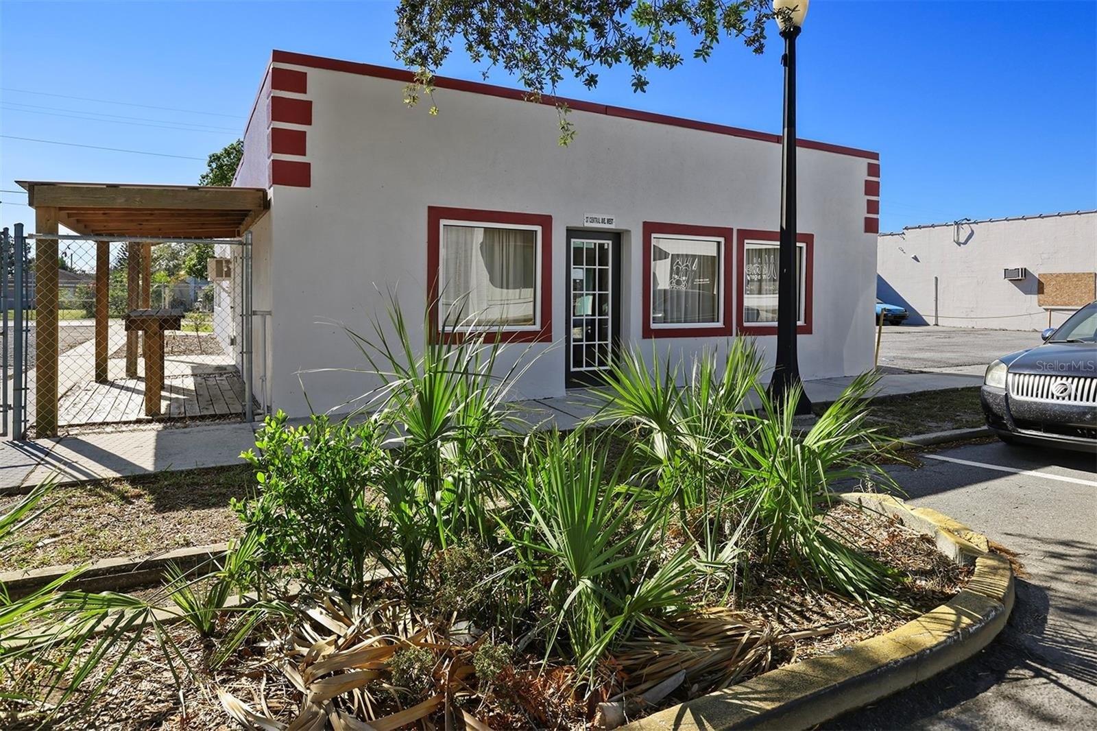 Property Image for 37 & 0 W Central Avenue