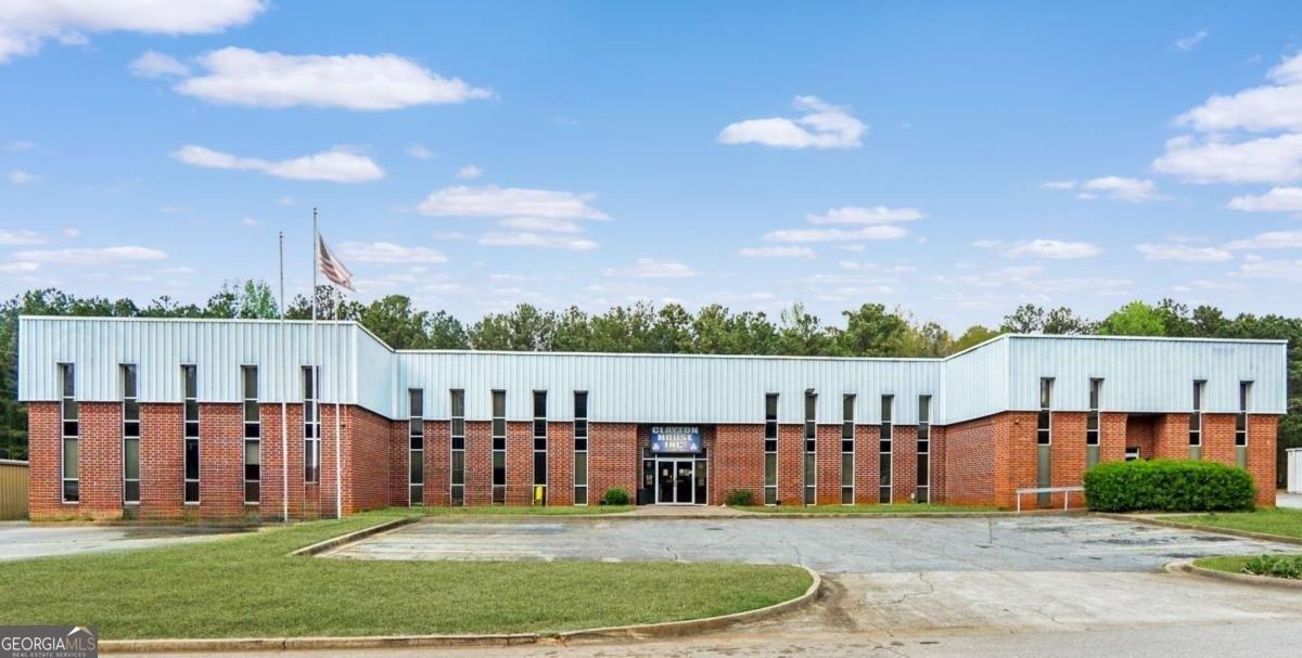 Property Image for 1560 Commercial Court