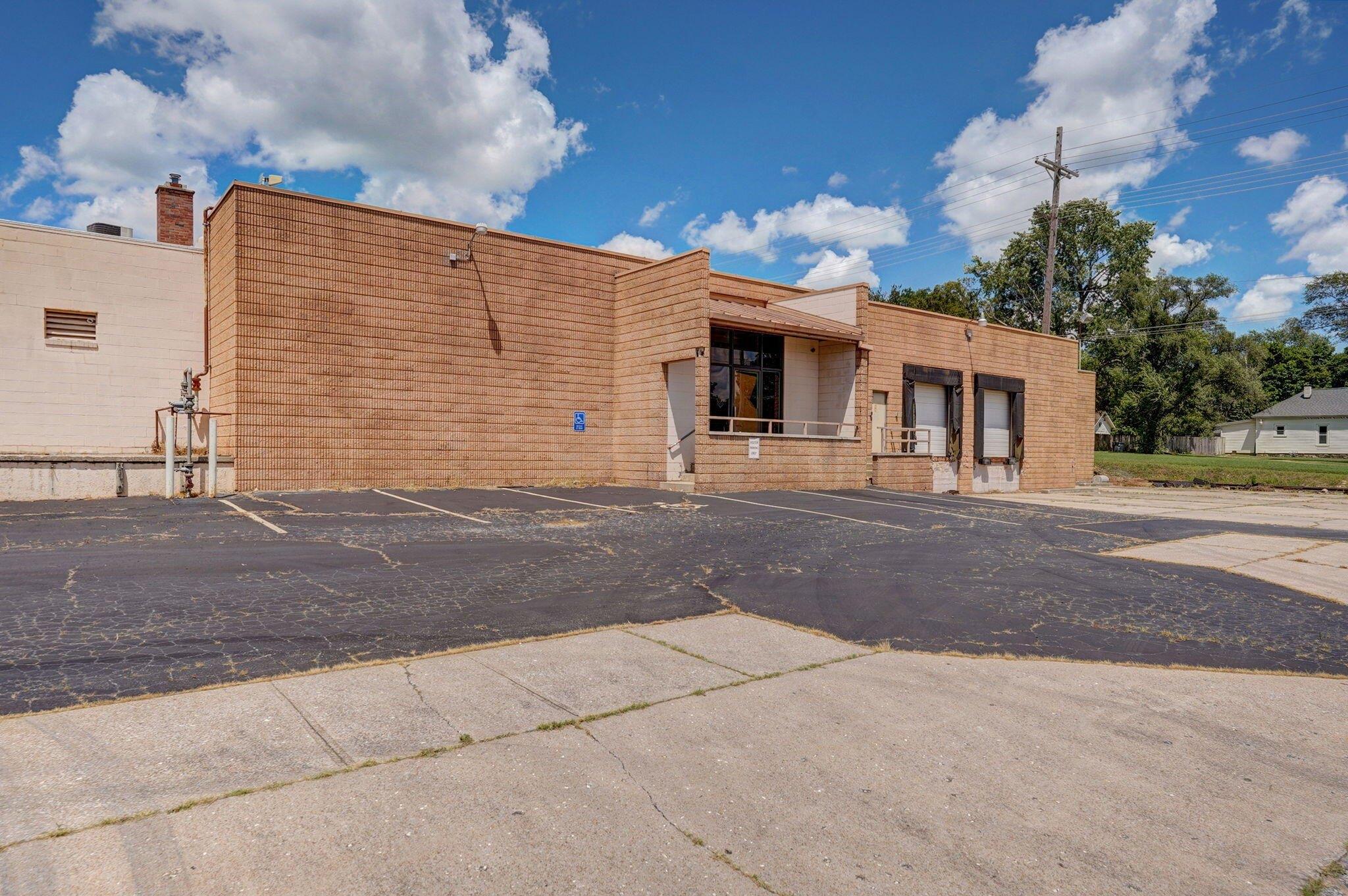 Property Image for 1301 W Webster Street