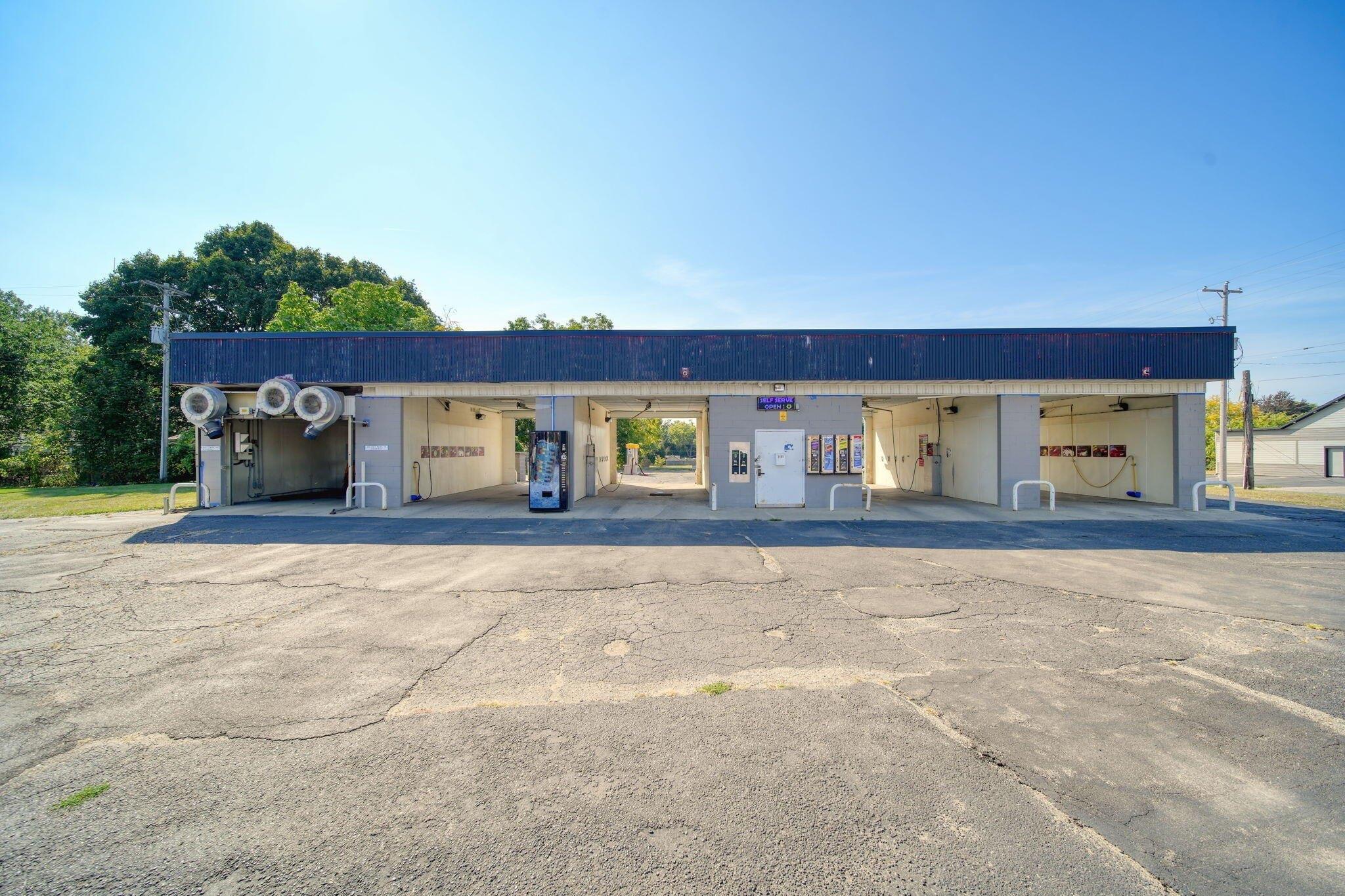 Property Image for 2103 E Michigan Avenue