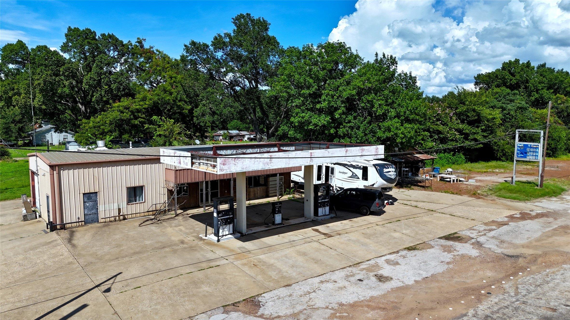 Property Image for 15703 US Highway 175 E