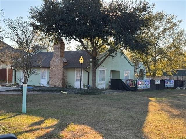 Property Image for 112 LAKE ORLEANS Boulevard