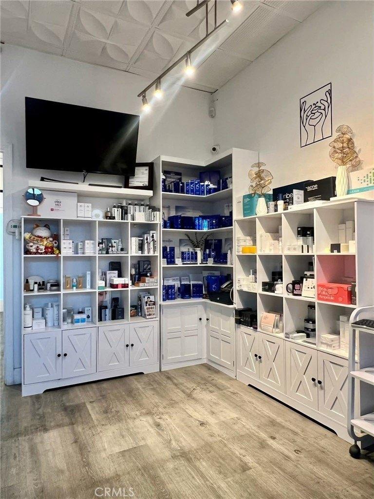 Property Image for 9579 Bolsa Avenue