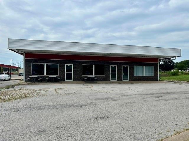 Property Image for 409 W Pine Street