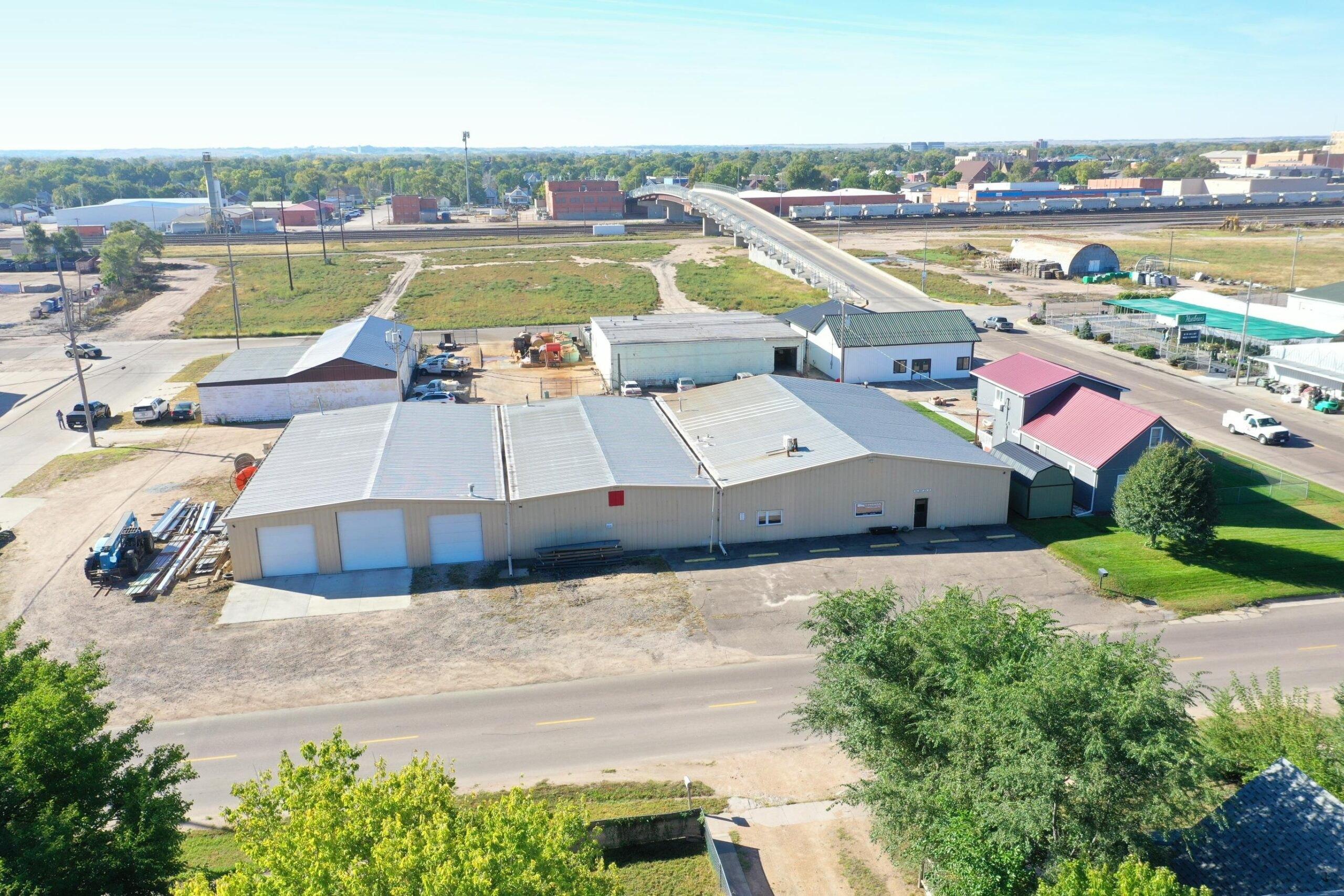 Property Image for 700 E 8th St