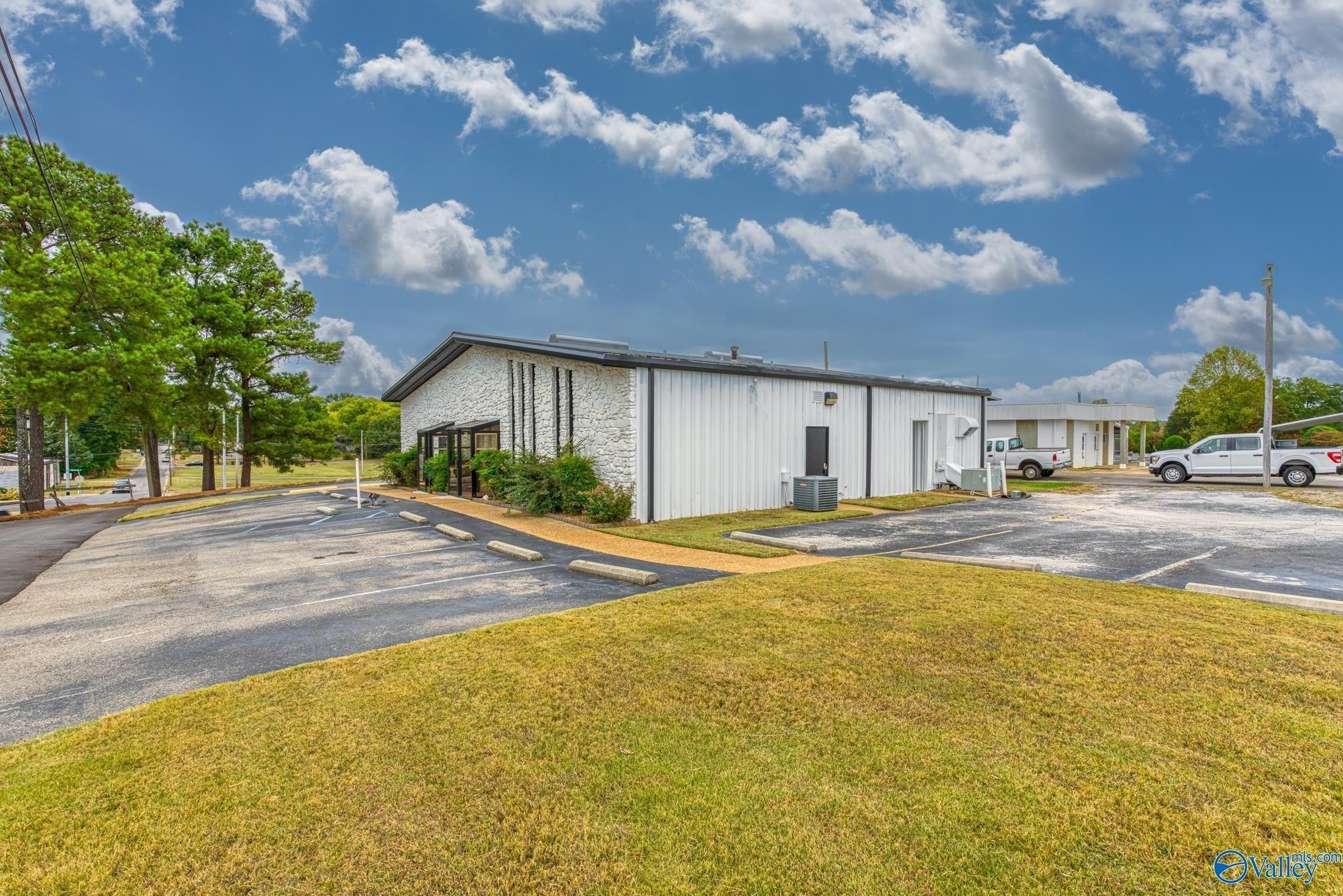 Property Image for 121 S Chestnut Street