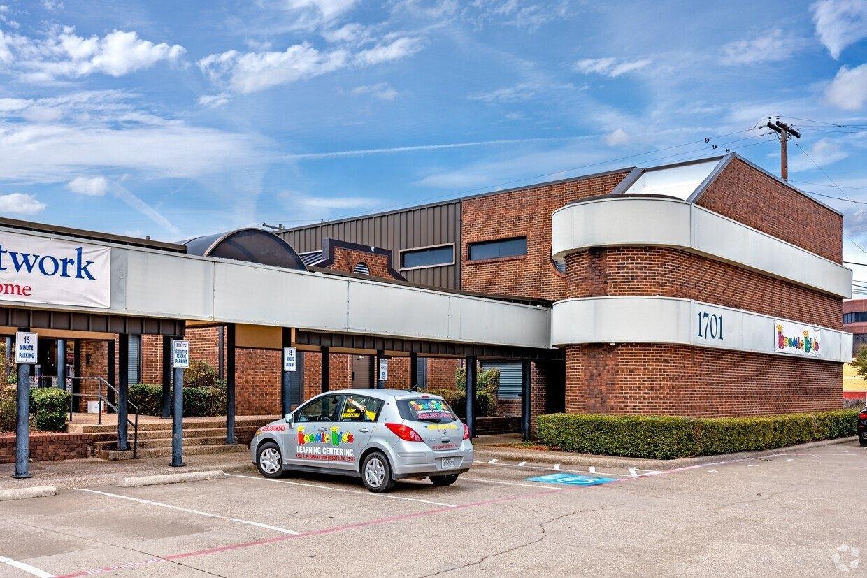 Property Image for 1701 N Hampton Road
