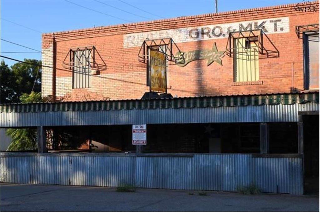 Property Image for 200 N Burnett Street