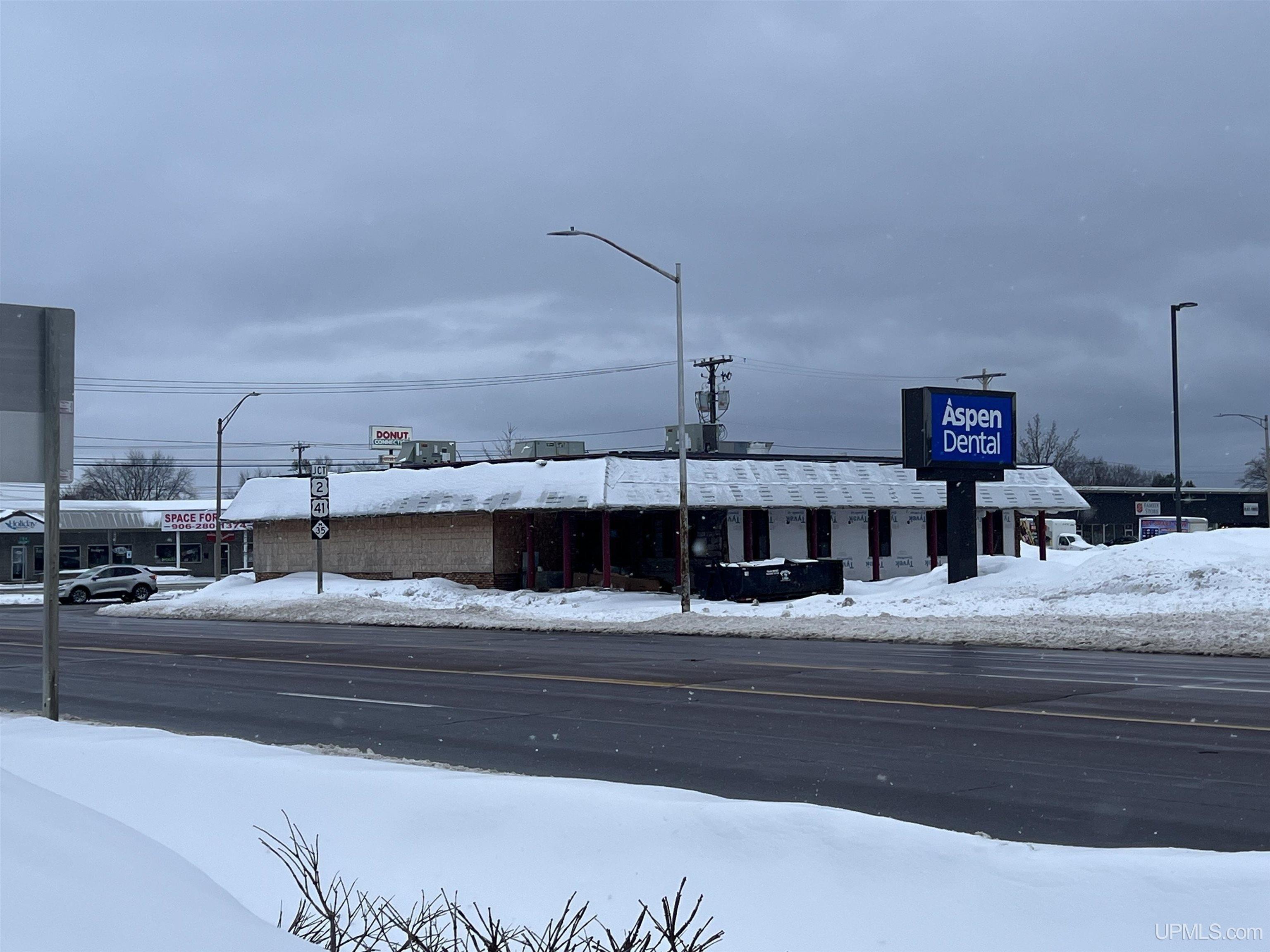 Property Image for 201 N Lincoln Street