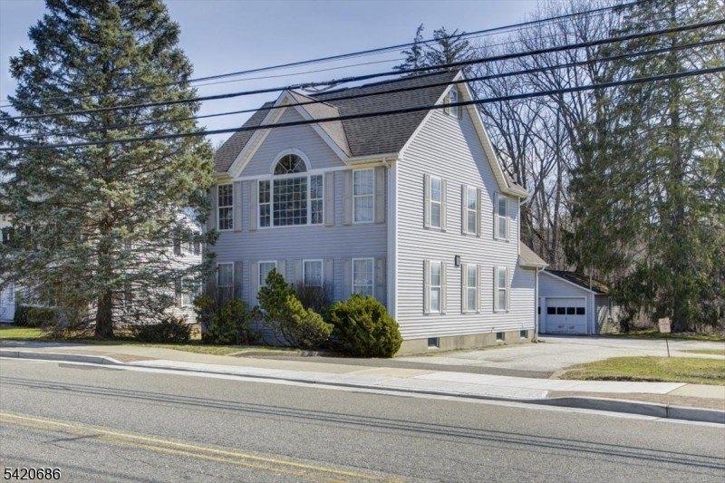 Property Image for 27 Main St