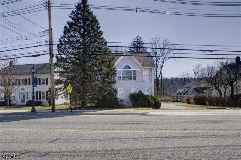 Property Image for 27 Main St