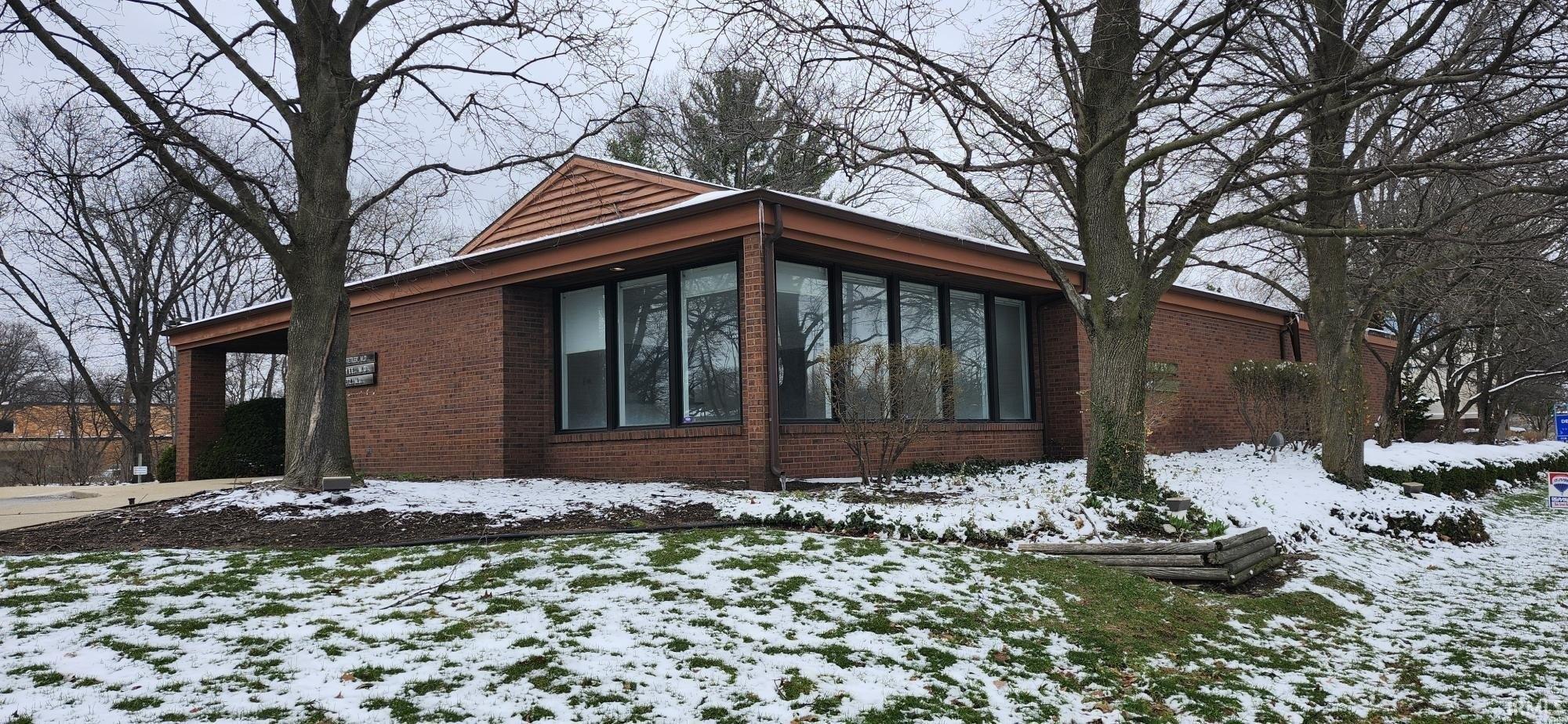 Property Image for 105 N Nappanee Street