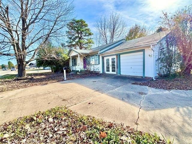 Property Image for 900 E Main