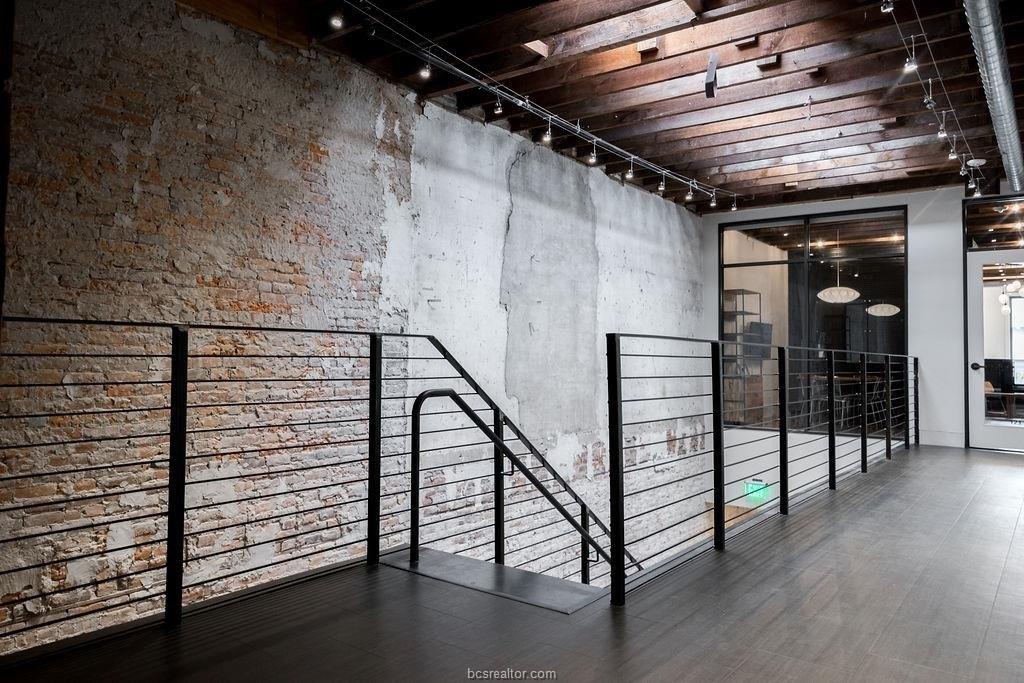 Property Image for 105 North Main Street 121