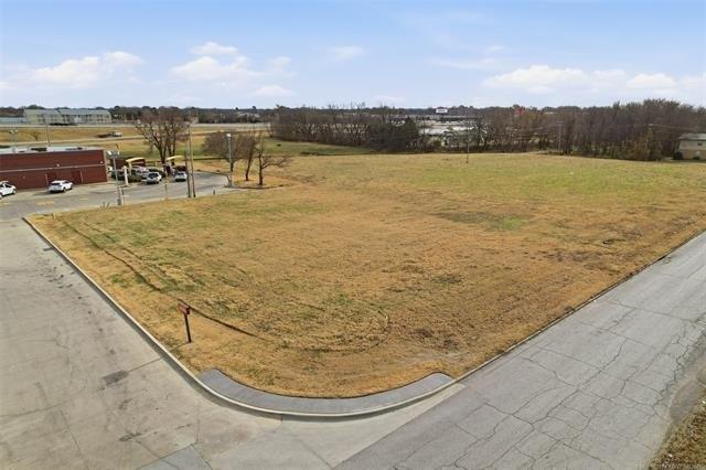 Property Image for 213 S Dogwood Street