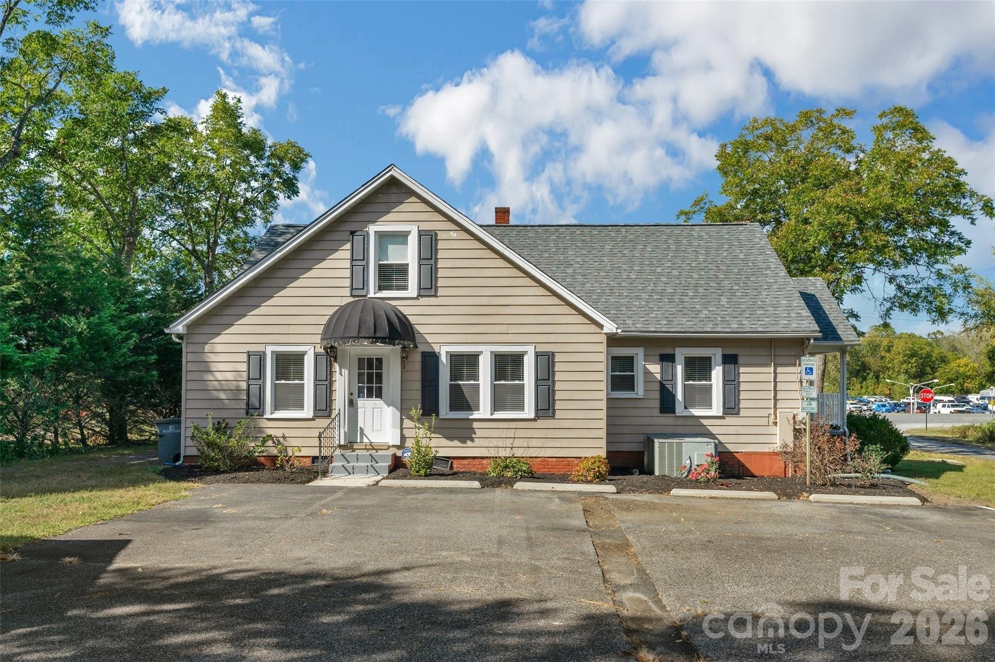 Property Image for 2801 S Cannon Boulevard